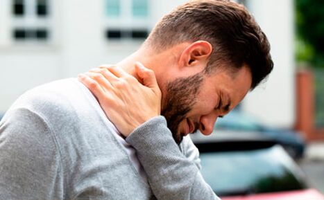 Si vous avez mal au cou, vous devez comprendre les causes de la douleur.
